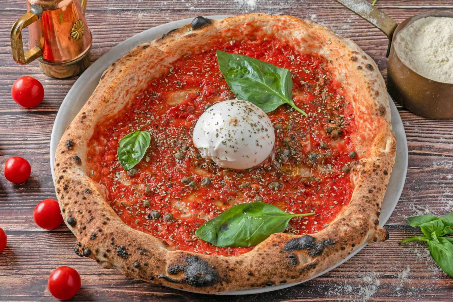 La excelencia de la pizza burrata en Spaccanapoli Da Daniele atrae a foodies en Barcelona
