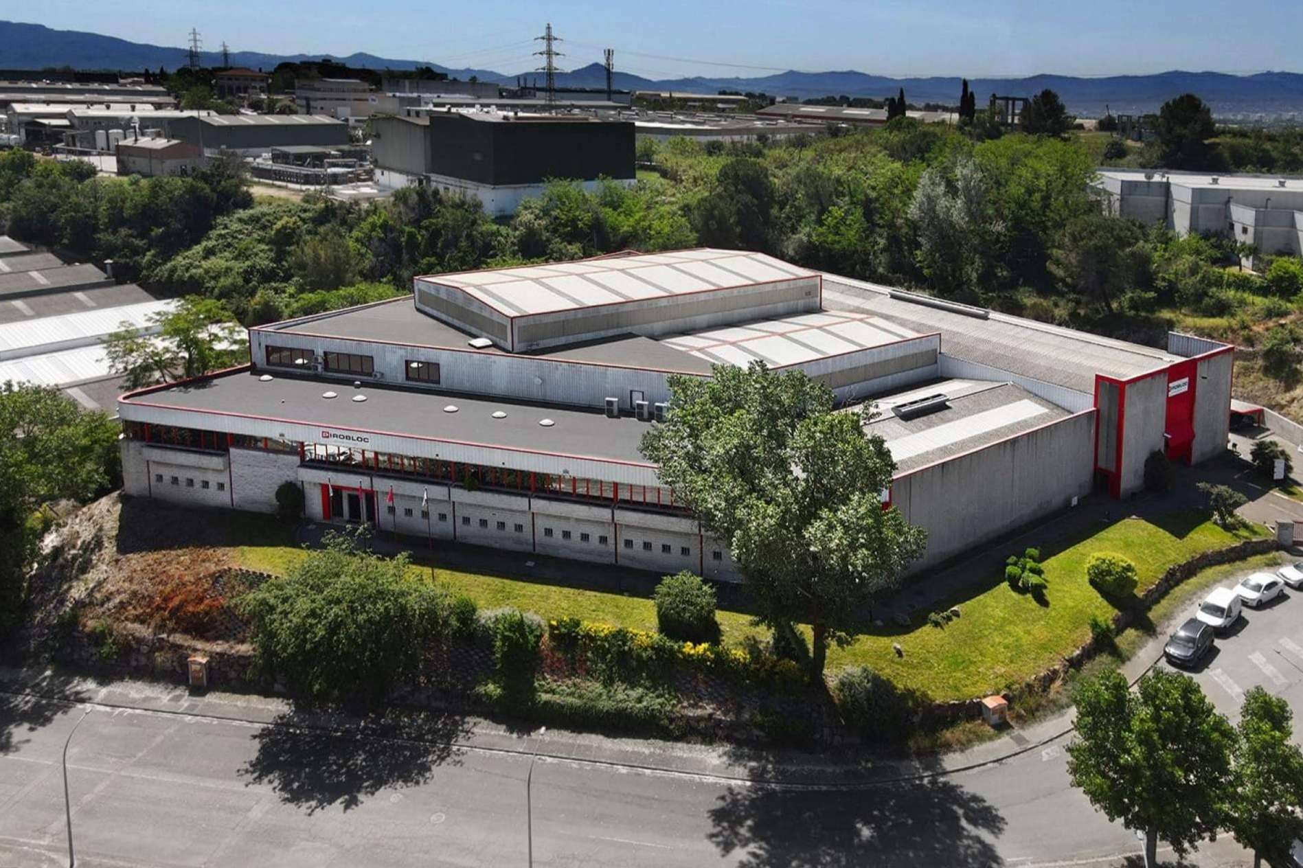 Pirobloc se alía con Suncom para promover la eficiencia energética global