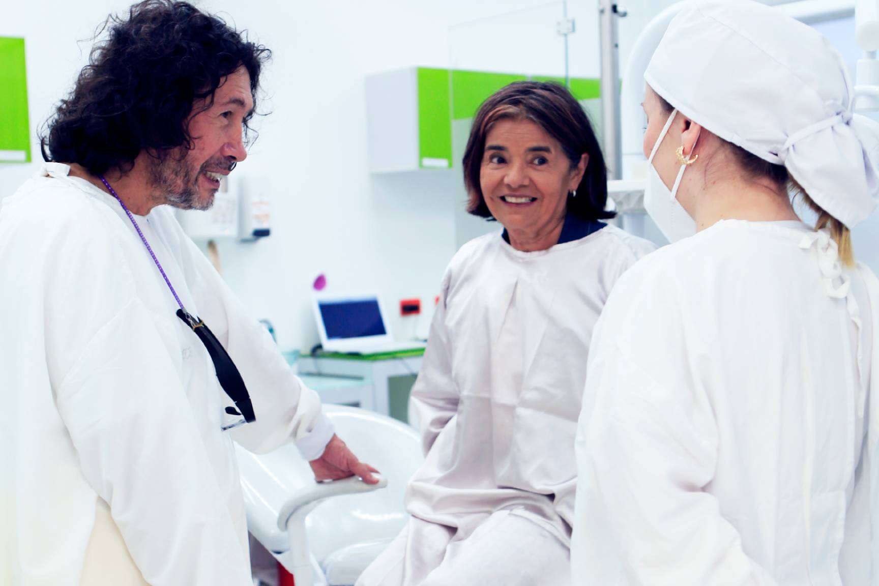 Carillas dentales, la clave de una sonrisa perfecta en Odontología de Marlon Becerra
