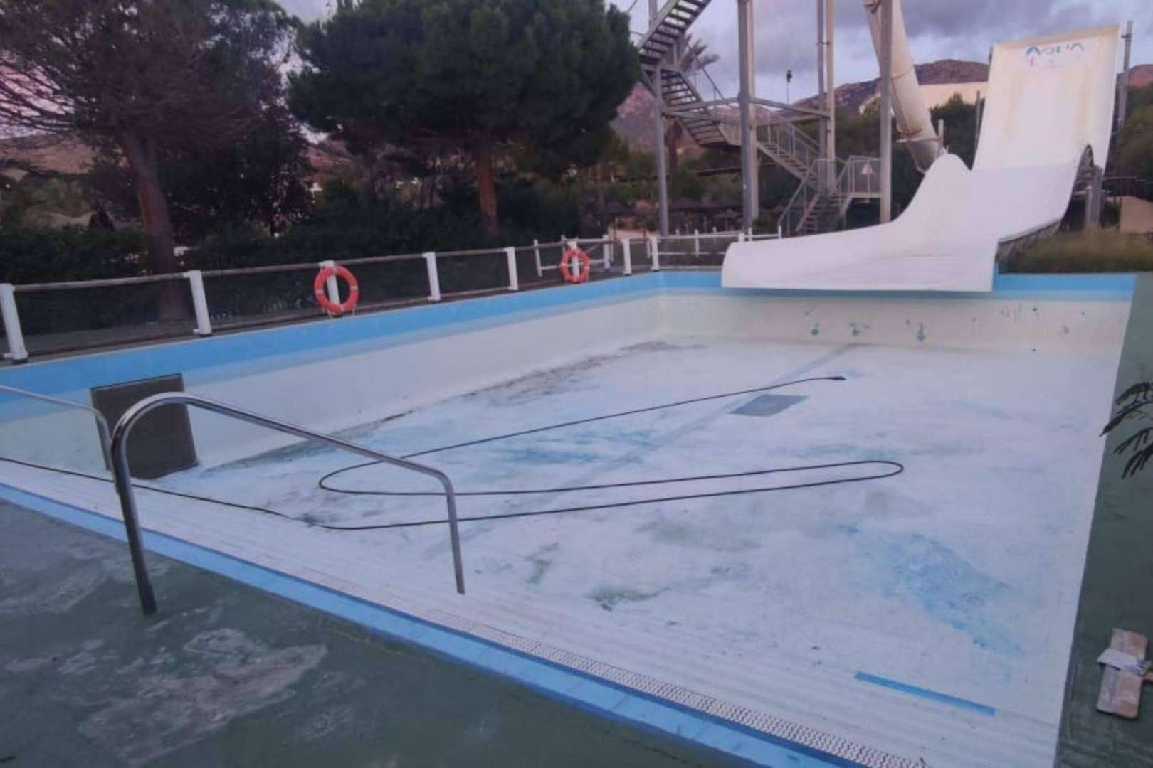 La innovación de Galvañ Lacados en el mantenimiento de piscinas con vapor a alta presión