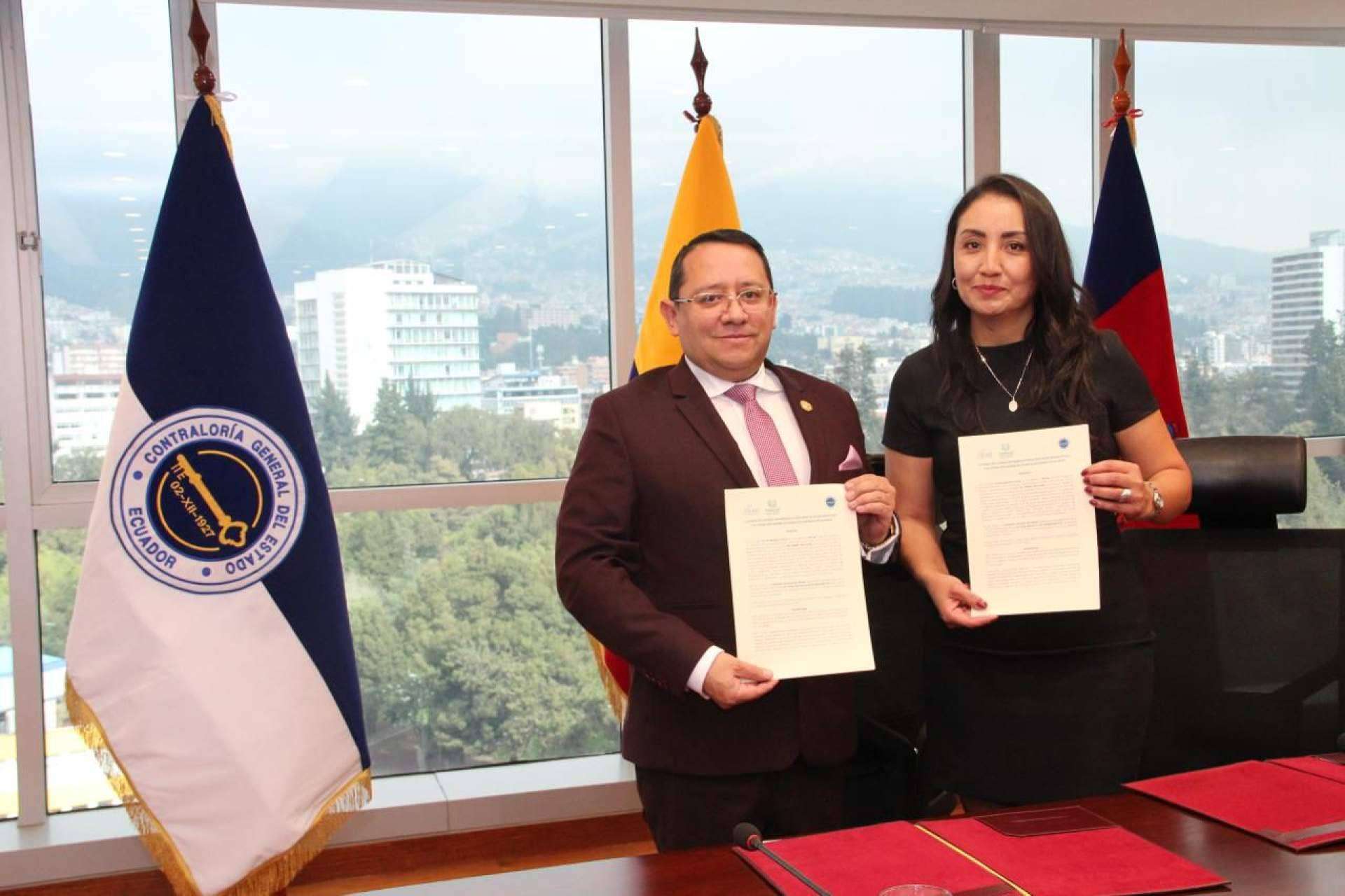 Aicad Business School y la Contraloría de Ecuador Unen Fuerzas para Impulsar la Formación Profesional
