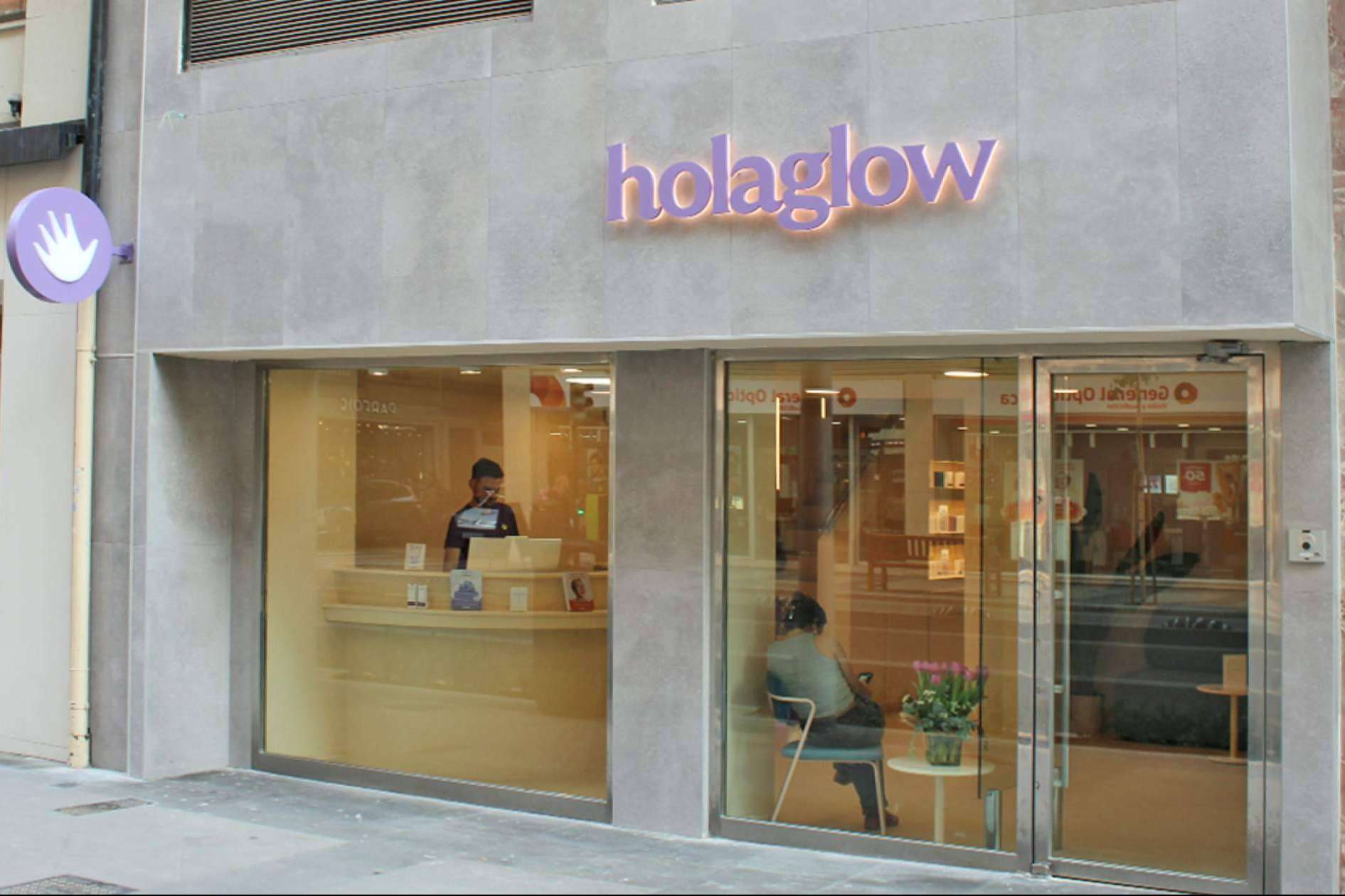 Holaglow redefine la belleza con sus 'match points'; excelencia, precisión y digitalización