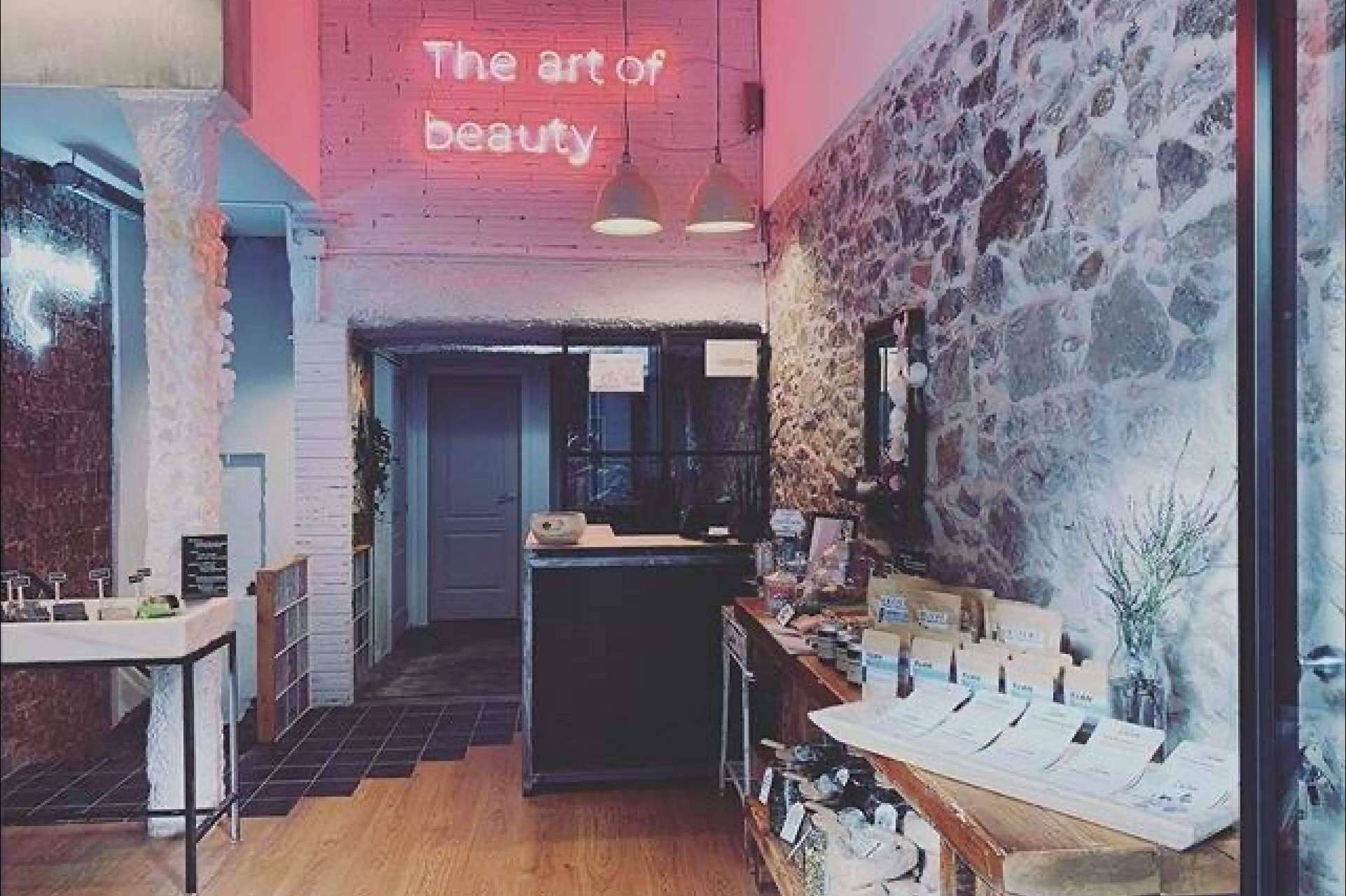 KōAN CLUB redefine el concepto de belleza con medicina integrativa y terapias naturales en Barcelona