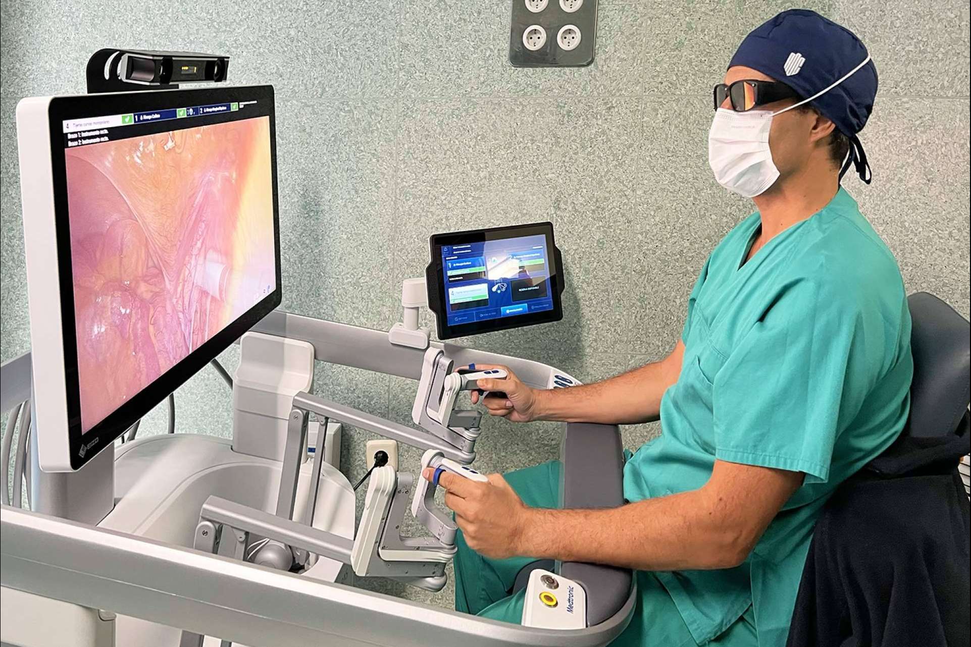 ROC Clinic se posiciona como uno de los servicios de urología más robotizados de España
