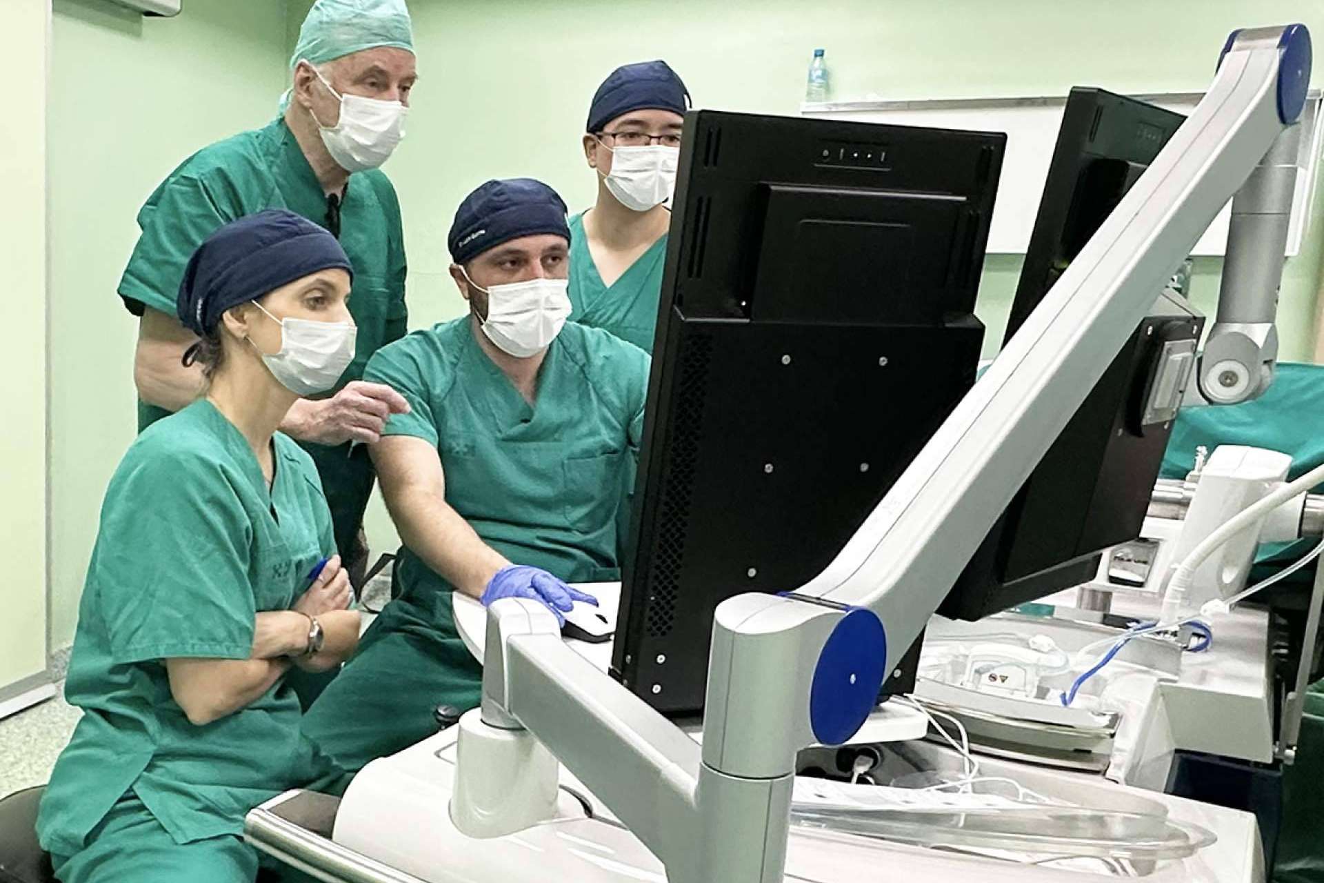 ROC Clinic redefine la urología con la mejor tecnología robótica de España