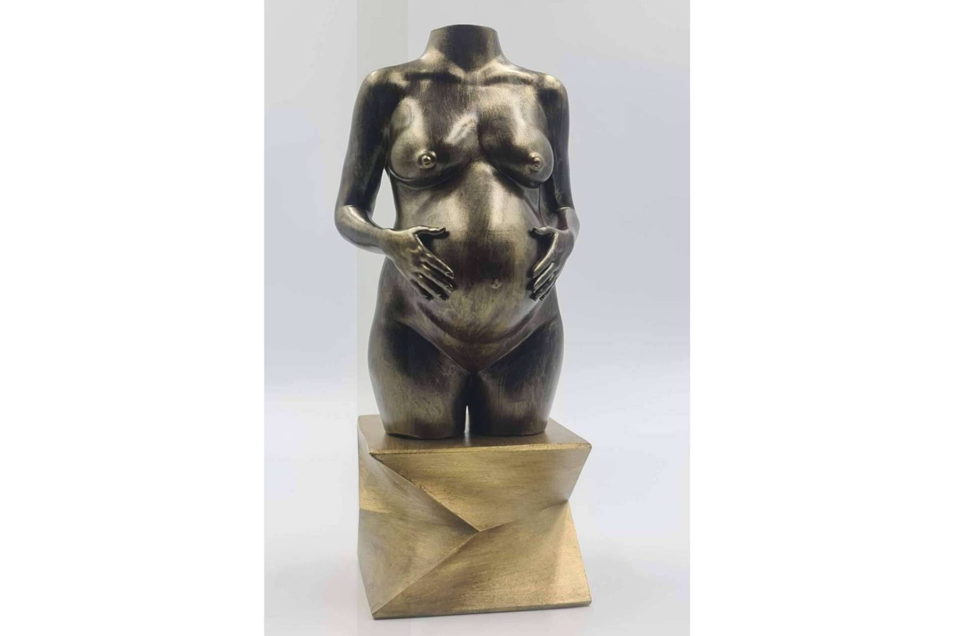 BustosPersonalizados transforma el embarazo en arte con 'Escultura de tu embarazo'