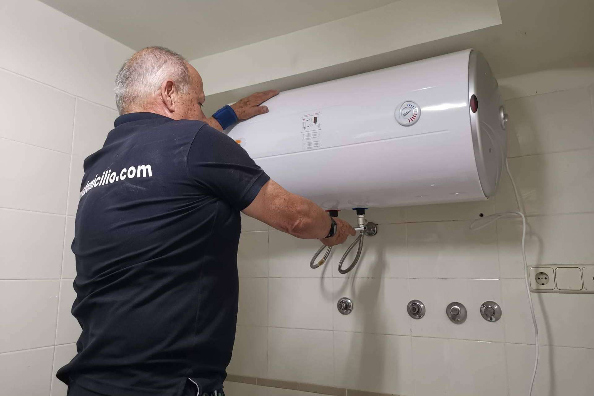 Arreglo a Domicilio, expertos en la reparación de calentadores de gas y termos eléctricos en Tenerife