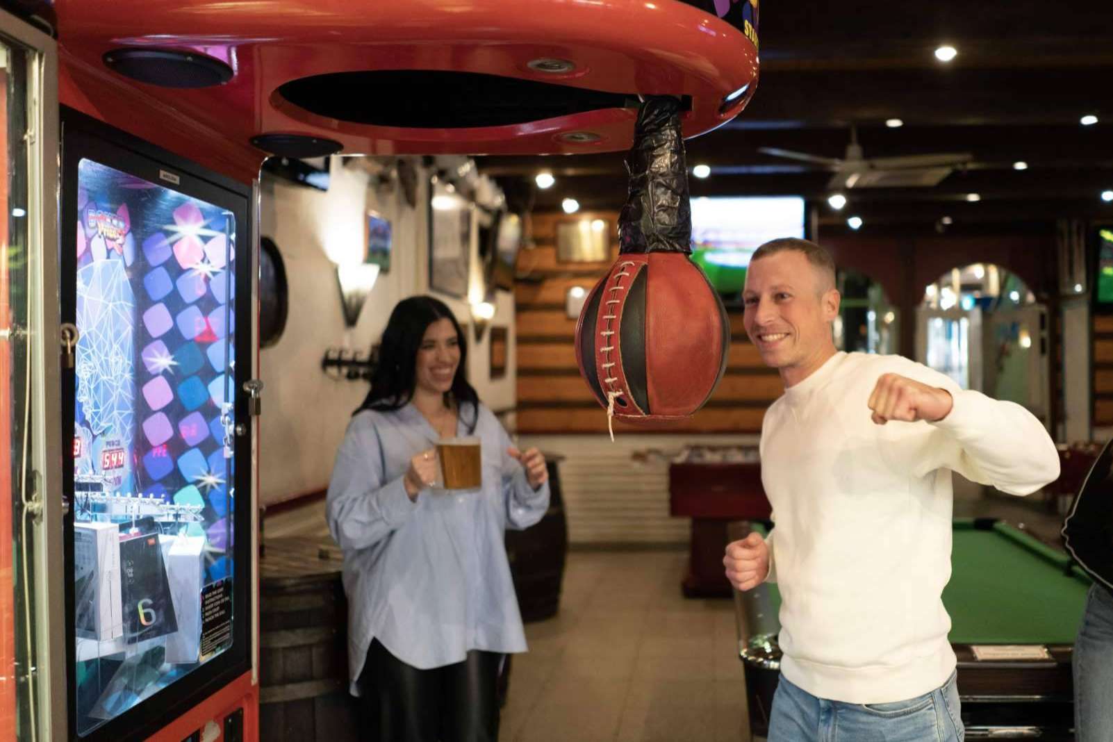 Pasa Tapas ofrece diversión y cocina ininterrumpida hasta las 3am como restaurante abierto hasta tarde