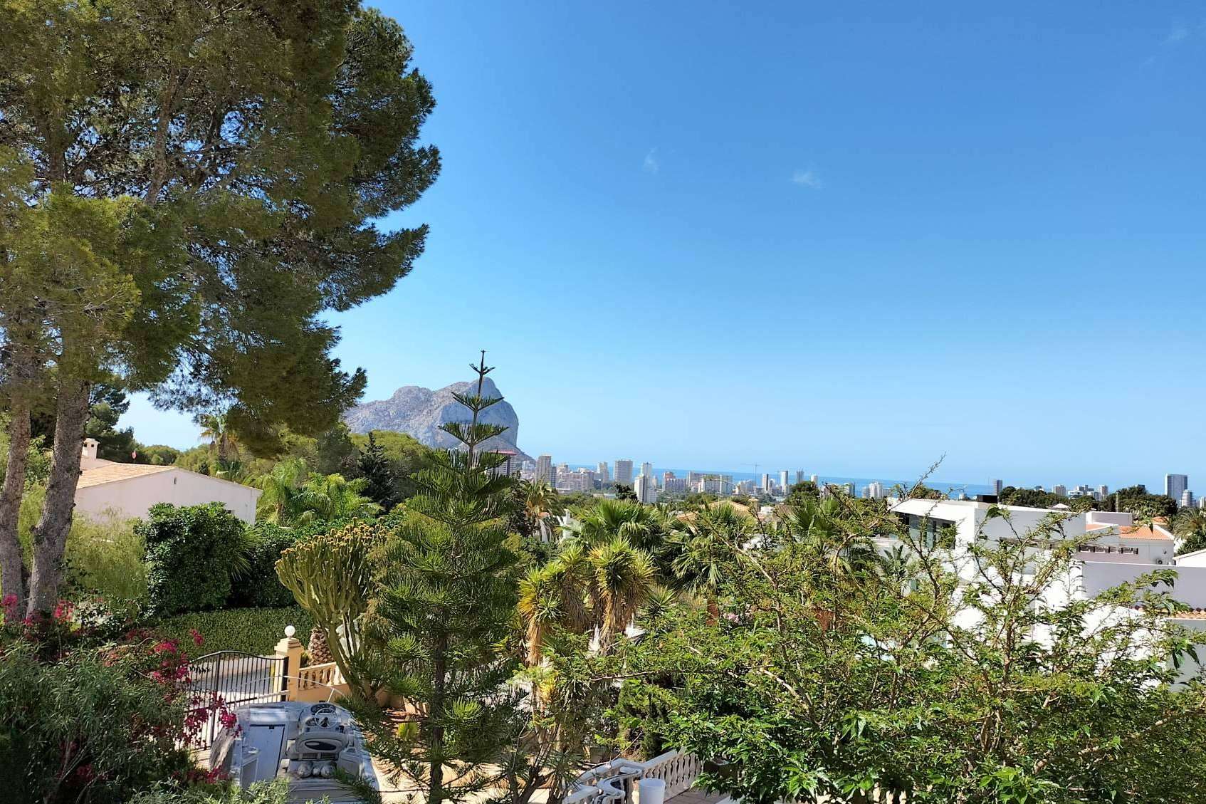 Alquileres Agatha Martínez transforma el turismo residencial en Calpe con villas y apartamentos con piscina