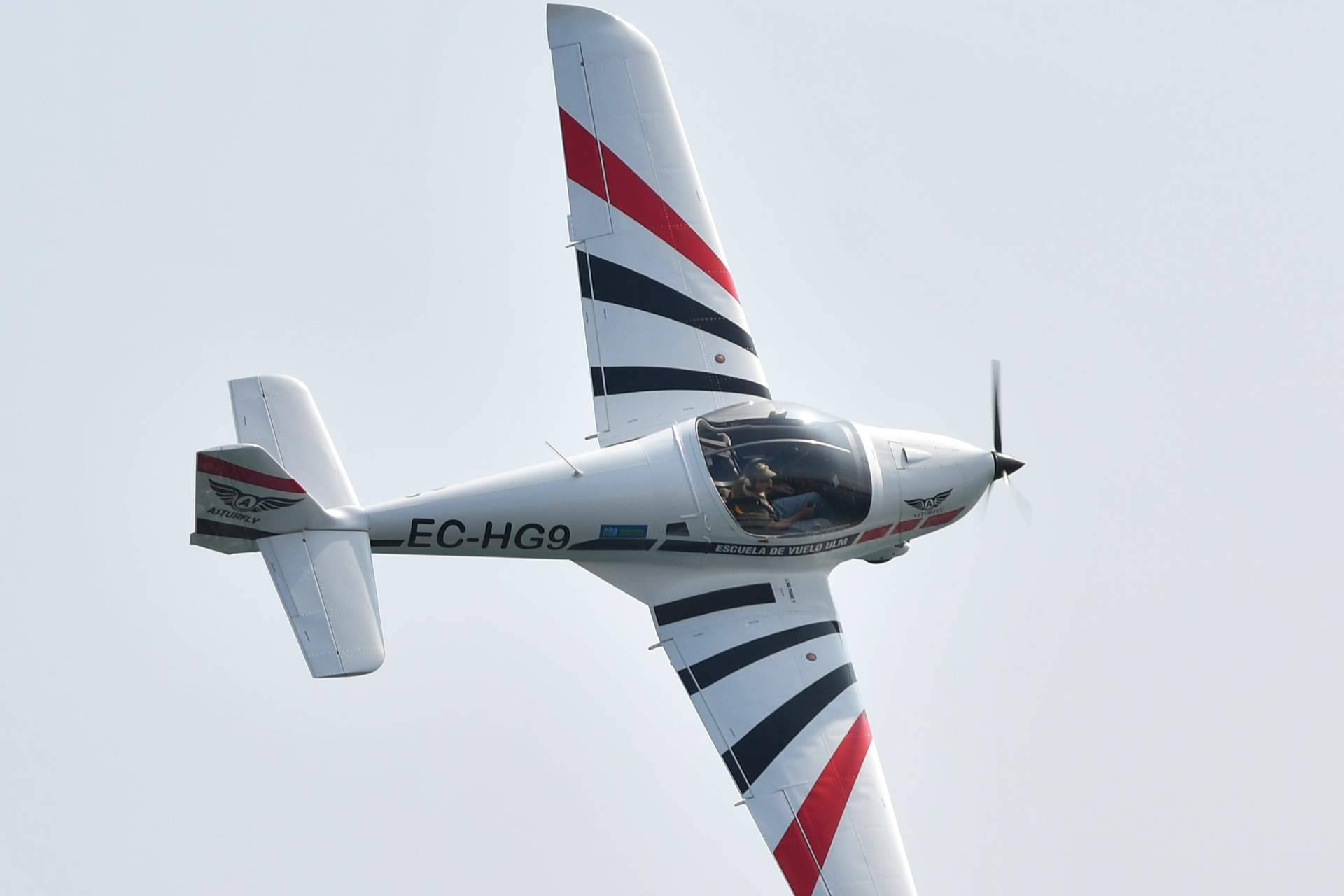 La ventaja de volar en un avión biplaza vs 4 plazas