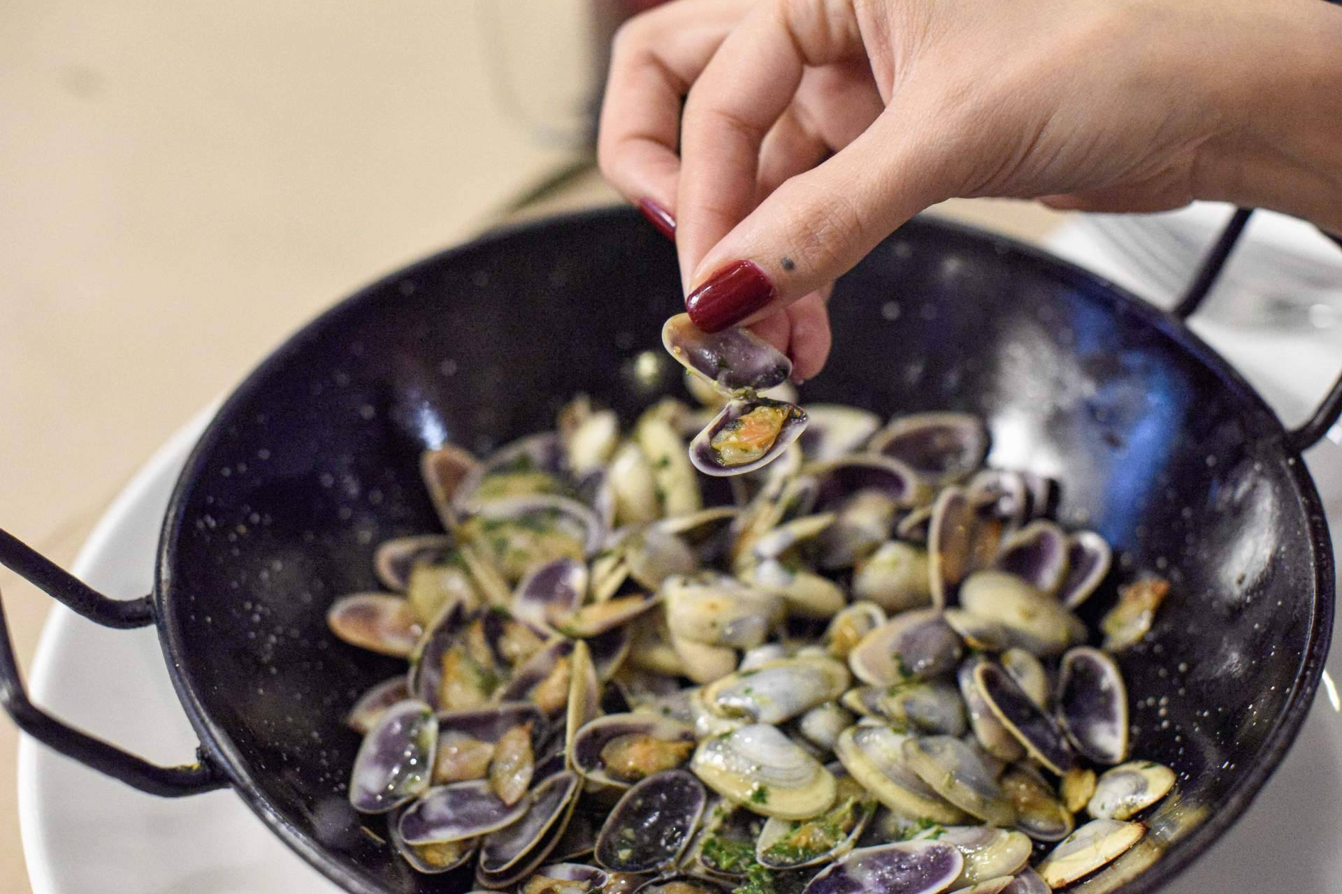 Las tapas más emblemáticas de la Barceloneta en Pasa Tapas