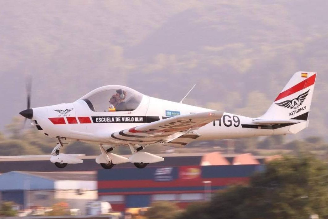 El acceso a la aviación deportiva se consolida en Asturias con el curso de piloto de ultraligero de Asturfly