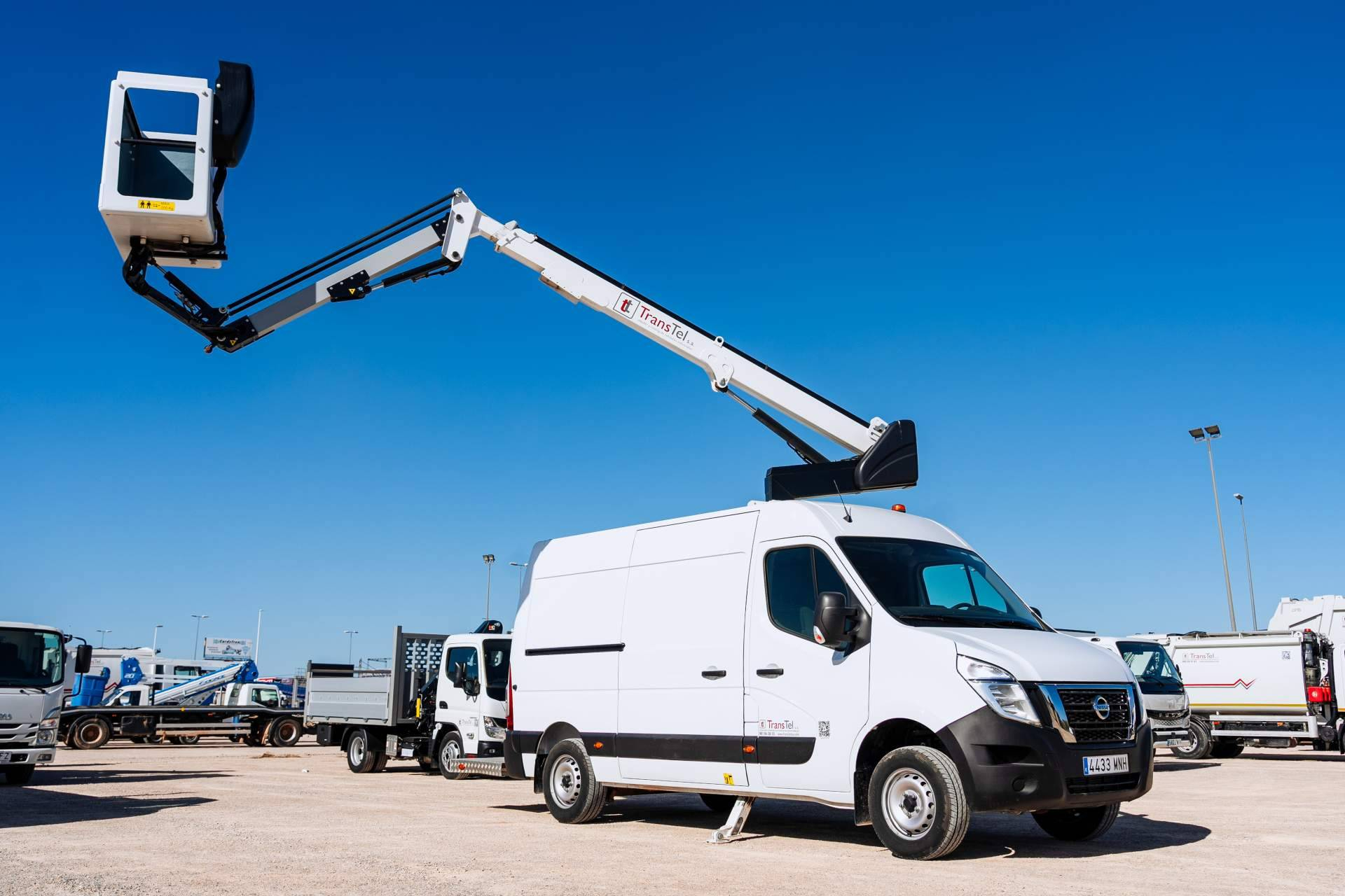 Alquiler de plataformas aéreas en temporada navideña; Transtel, opción clave en entornos urbanos