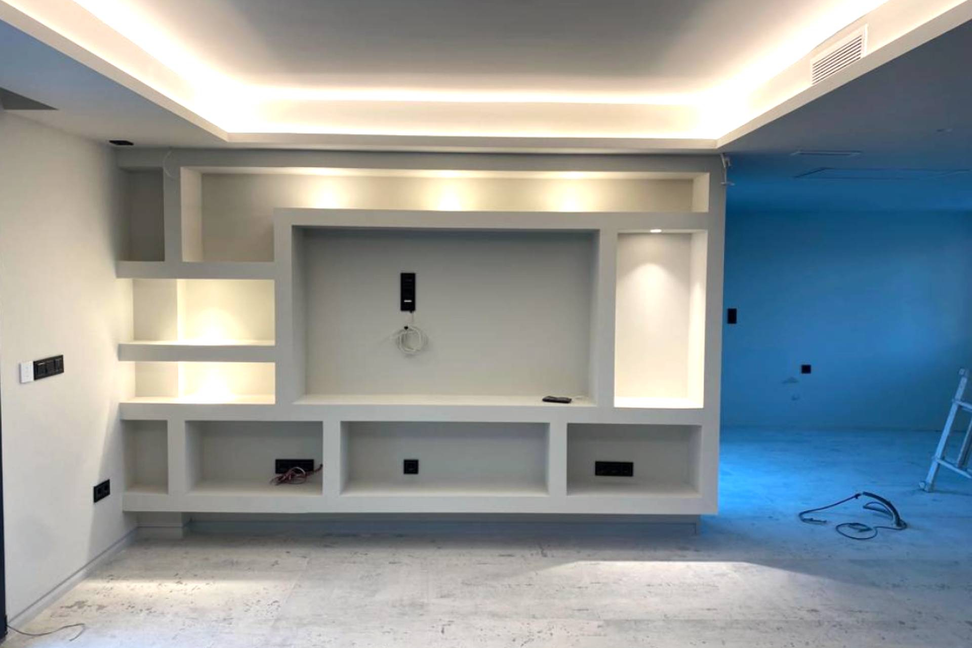 Optimización técnica de espacios habitados con sistemas de cartón yeso; eficacia, diseño y normativa