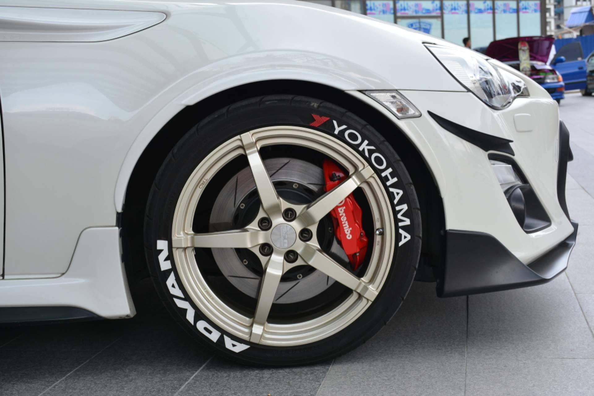 Neumáticos Yokohama, una de las marcas destacadas en el catálogo de Neumáticos Porpoco