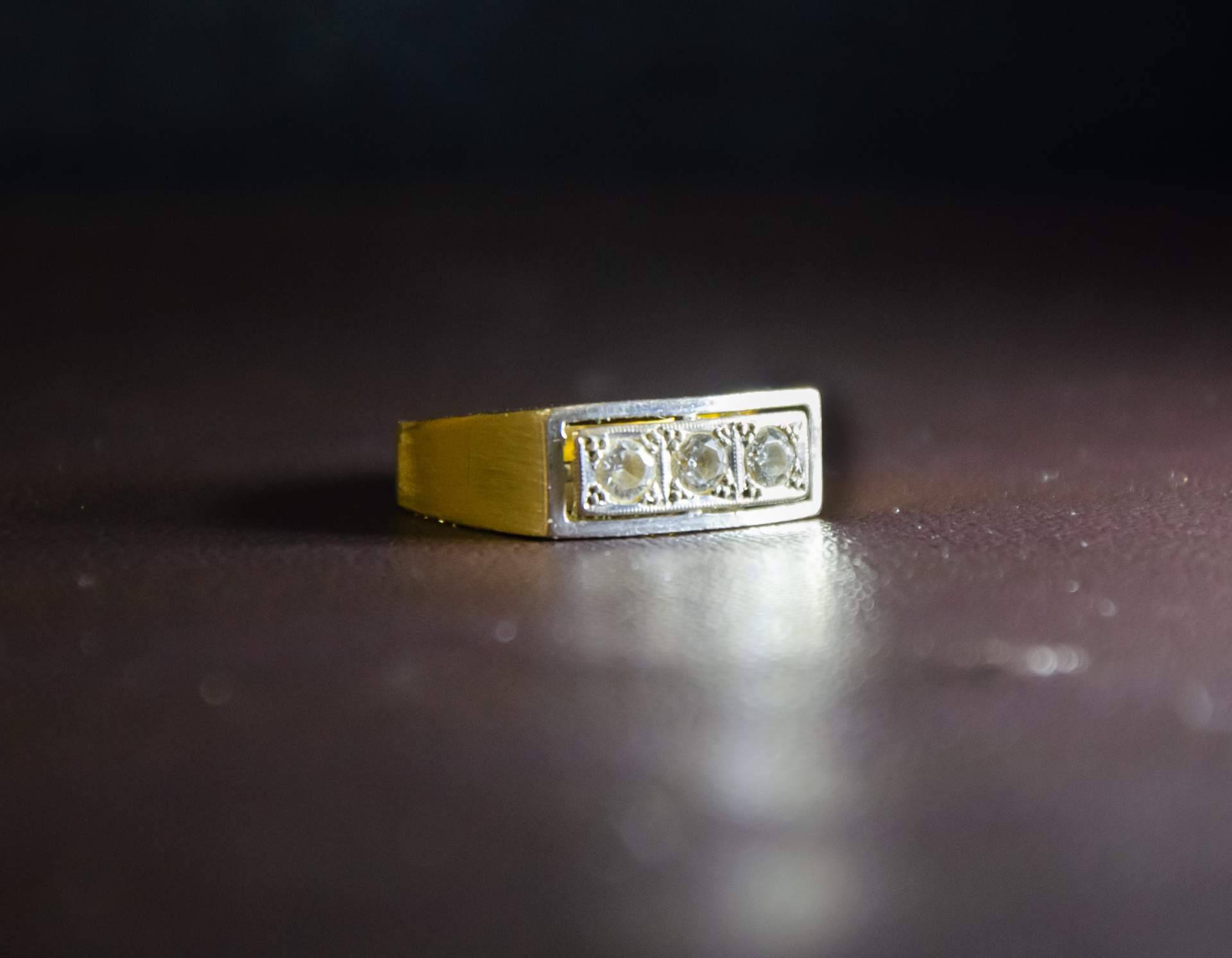 Vender joyas de oro en Oviedo es más sencillo con asesoría profesional