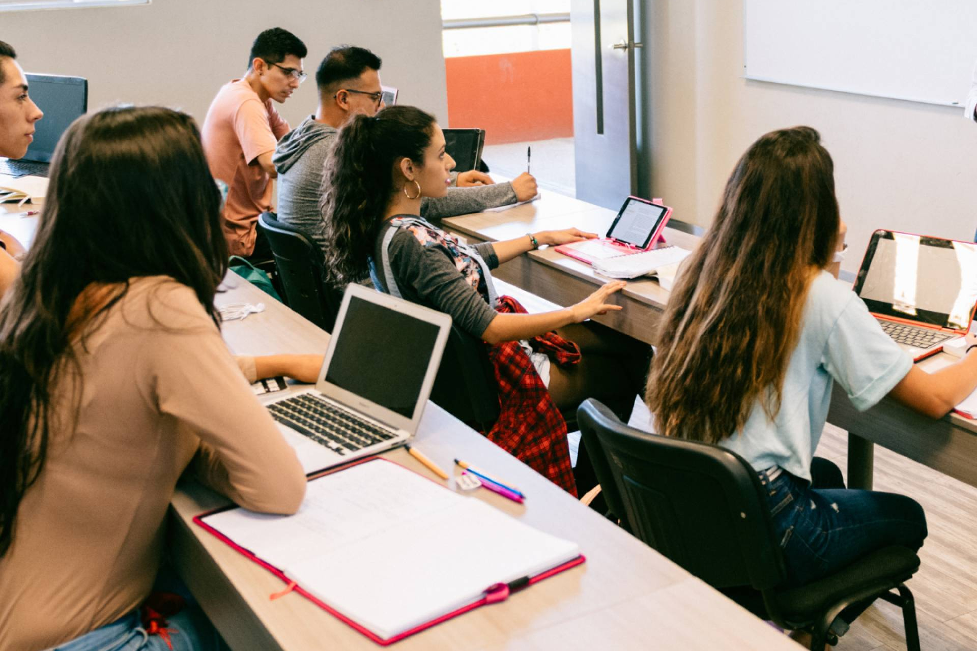 Convocatoria de marzo, el Instituto Superior de Estudios activa su oferta de formación profesional