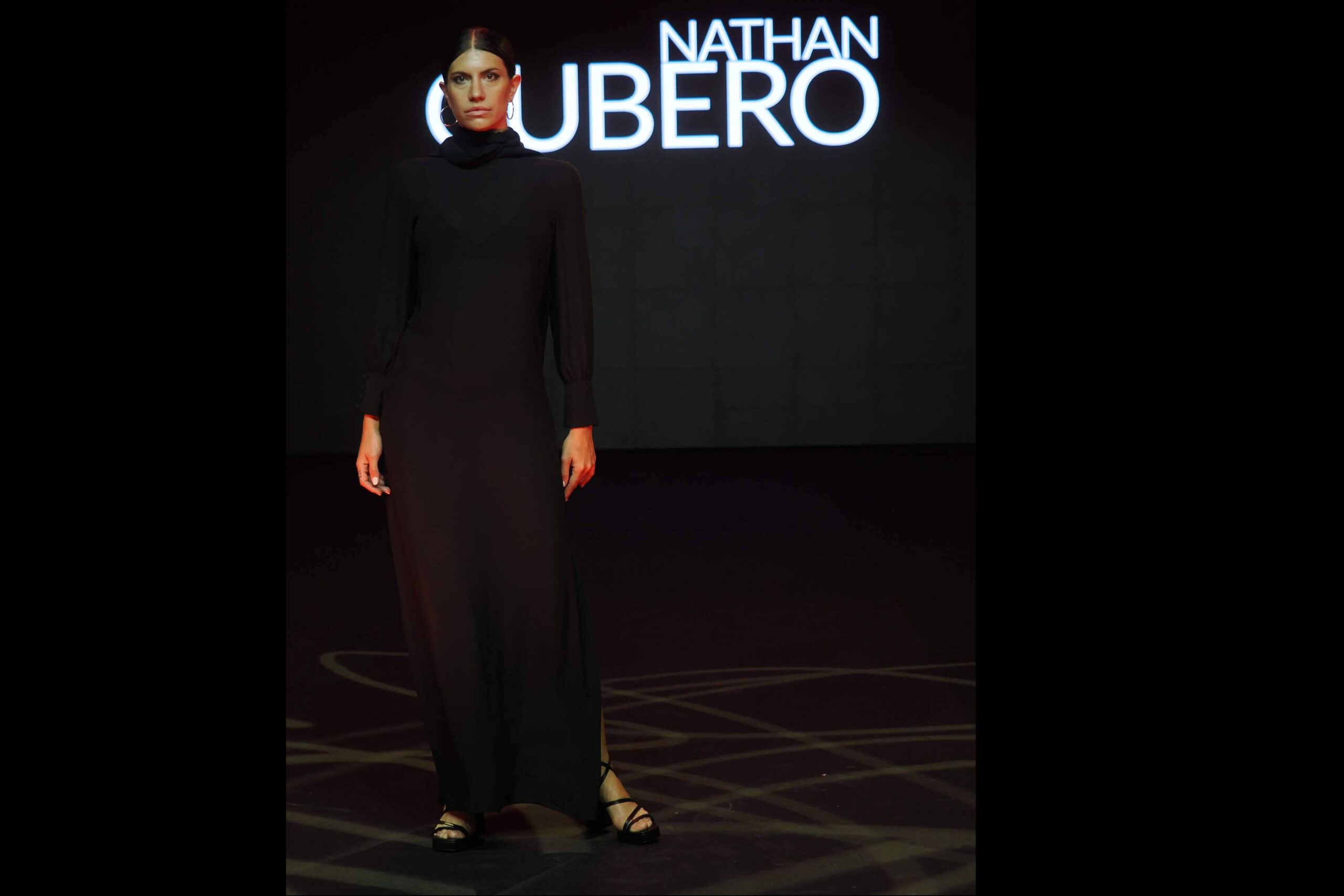 Nathan Cubero afianza su territorio en el Bridal de lujo contemporáneo en Atelier Couture