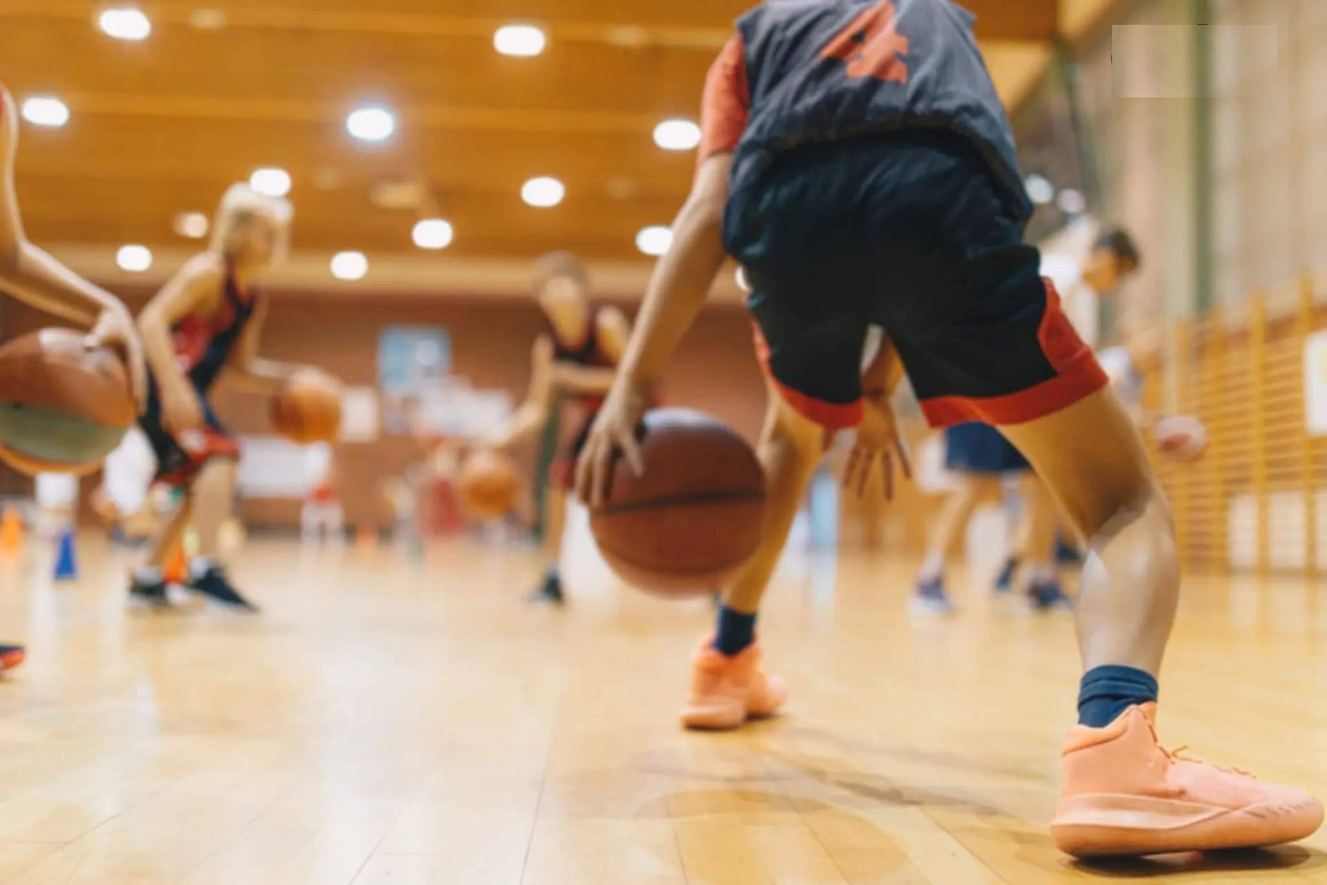 Golty analiza los distintos tipos de balones de baloncesto y su adaptación a cada estilo de juego