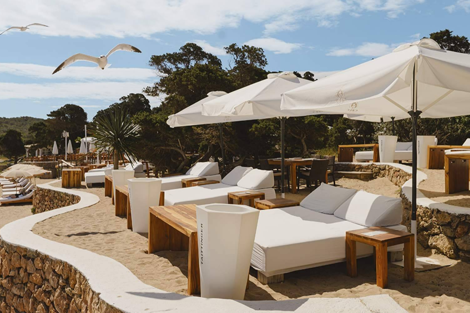 Ibiza abre sus beach clubs y anticipa un gran verano
