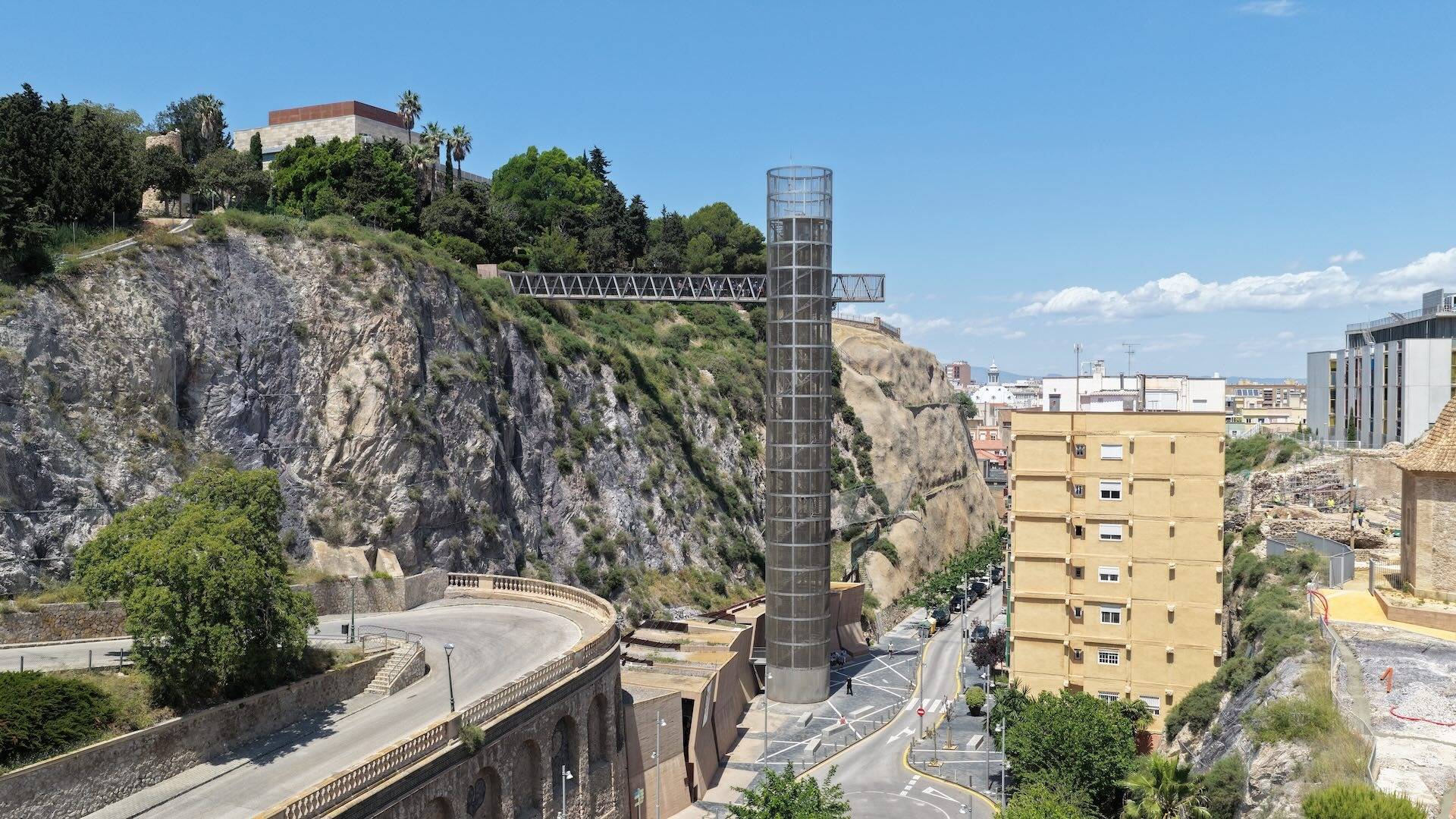Barco turístico, ascensor panorámico y castillo; la trilogía perfecta para descubrir la bahía de Cartagena